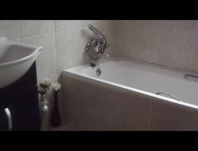 2 BEDROOM HOUSE TO LET IN GOUDRAND